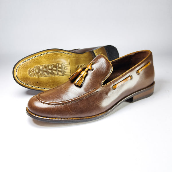 chaussure classic marron à pompon